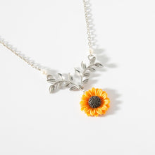 Load image into Gallery viewer, Gorgeous Pendant Necklace
